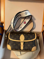 shoulder bag