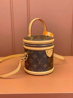 The real thing always looks better than it does on camera. #A bag cures all ills👜