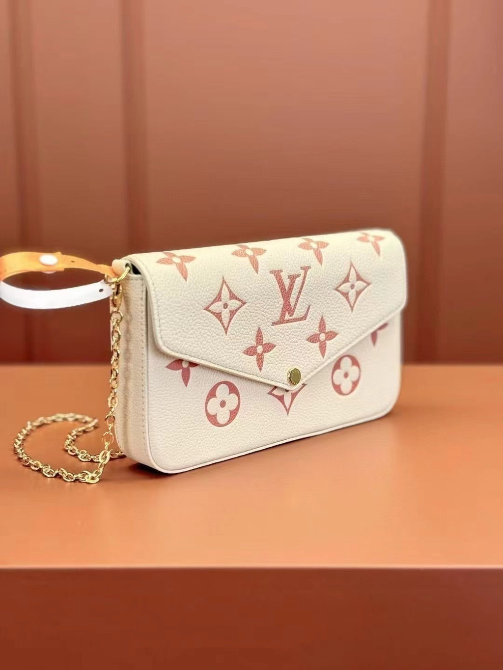 The real thing always looks better than it does on camera. #A bag cures all ills👜