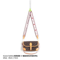 Louis Vuitton/路易威登LV 翻蓋郵差包單肩斜挎包Size：24cm x 15cm 網紅爆款這款郵差包真是太有味道了濃濃的復古風情的精髓體現的淋漓盡致挺括明快的線條與豐富的經典設計細節彰顯獨特魅力：時尚而實用的都市手袋。 款式編號：A-5605605630