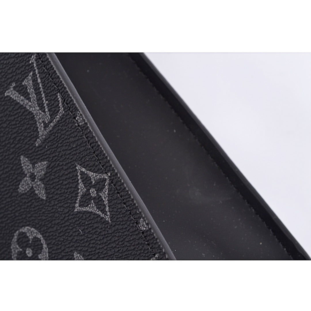 Louis Vuitton/路易威登LV 經典棋盤格手袋POCHETTE VOYAGE盥洗包手拿包Size：26cm 原廠布料材質電鍍五金款式編號：A-5605605630