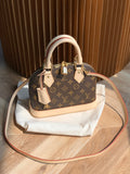 M53152 特級全鋼代購版本品質ALMA BB 手袋23.5 x 17.5 x 11.5 厘米(長度x 高x 寬)天然牛皮飾邊和鑰匙罩手提或斜背帶掛鎖的雙拉鍊開合1個內貼袋#15990 棉布內襯底帶保護性的雙拉鍊開合1個內貼袋#15990 棉布內襯板底帶保護性的手柄半帶固定手柄：70