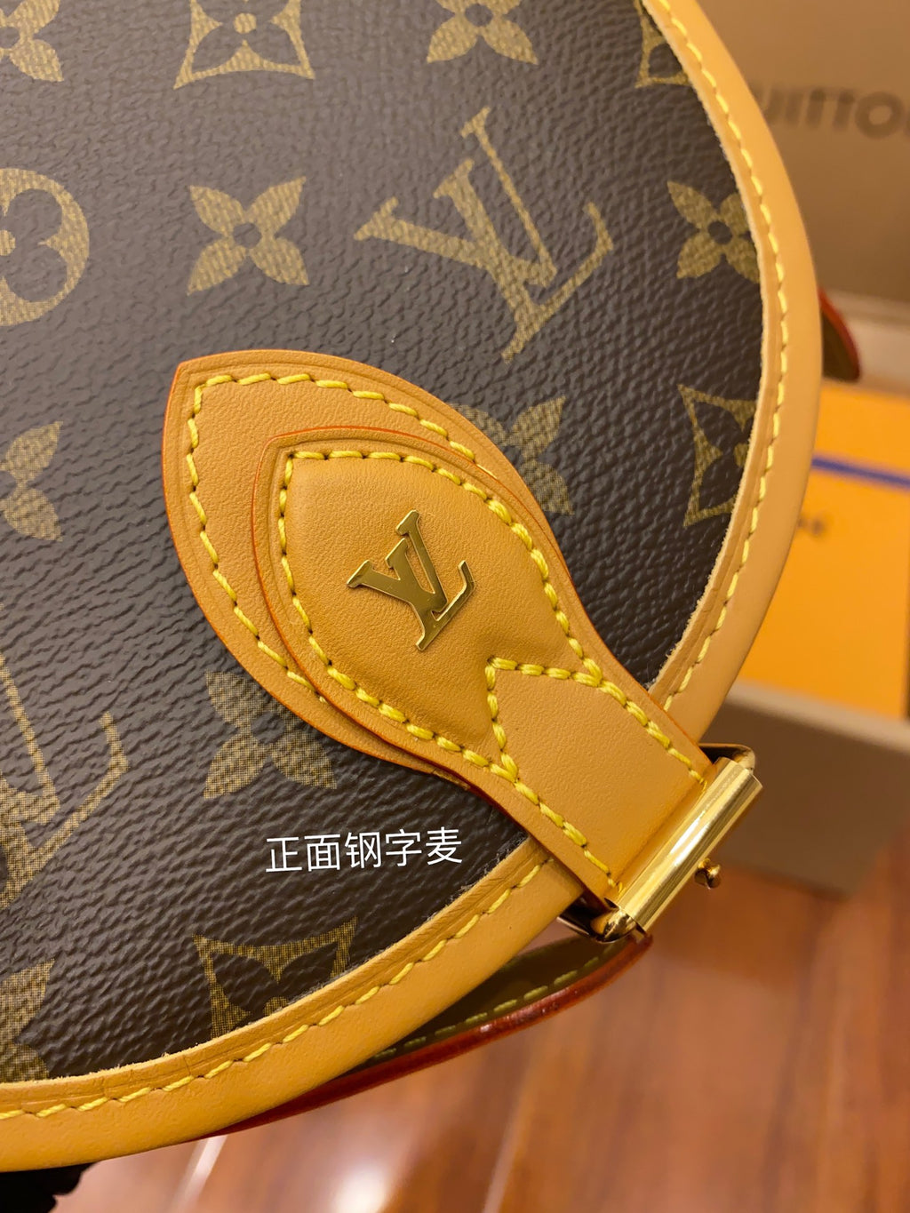 M44860特級加強版（品質提升.專櫃同步電子晶片內碼、禮品袋、保護紙、銅版電子標籤、合格證）皮料是正品代工廠意大利A級皮料（特級正品）:所謂的特級正品．是在於品質、五金、布料、手工、油邊、線、A級出品、細節品質管控，專業QC把控品質、整套包裝正品統一、拍攝圖跟產品一致丶配圖上的全套包裝.尺寸:18x15x8CM#15856