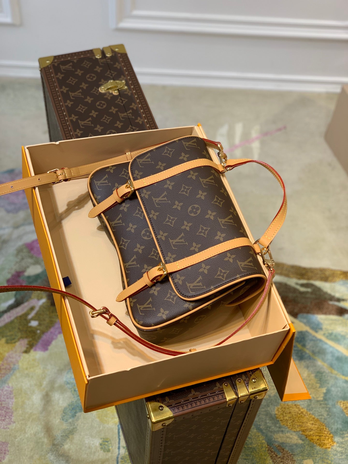 M45380老花雙肩包Marelle 中古款vintage中的變形金剛可以手提單肩斜挎雙肩超級實用多功能主要男女都適合。 值得get一隻！郵差包的鼻祖一包三種背法，可以單肩斜挎雙肩男女都適合尺寸：31 x 25 x 6 厘米#15760