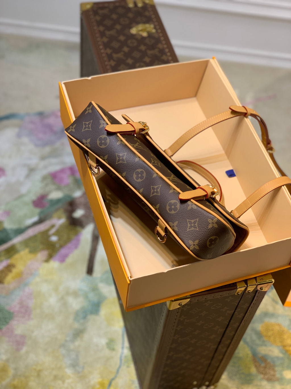 M45380老花雙肩包Marelle 中古款vintage中的變形金剛可以手提單肩斜挎雙肩超級實用多功能主要男女都適合。 值得get一隻！郵差包的鼻祖一包三種背法，可以單肩斜挎雙肩男女都適合尺寸：31 x 25 x 6 厘米#15760