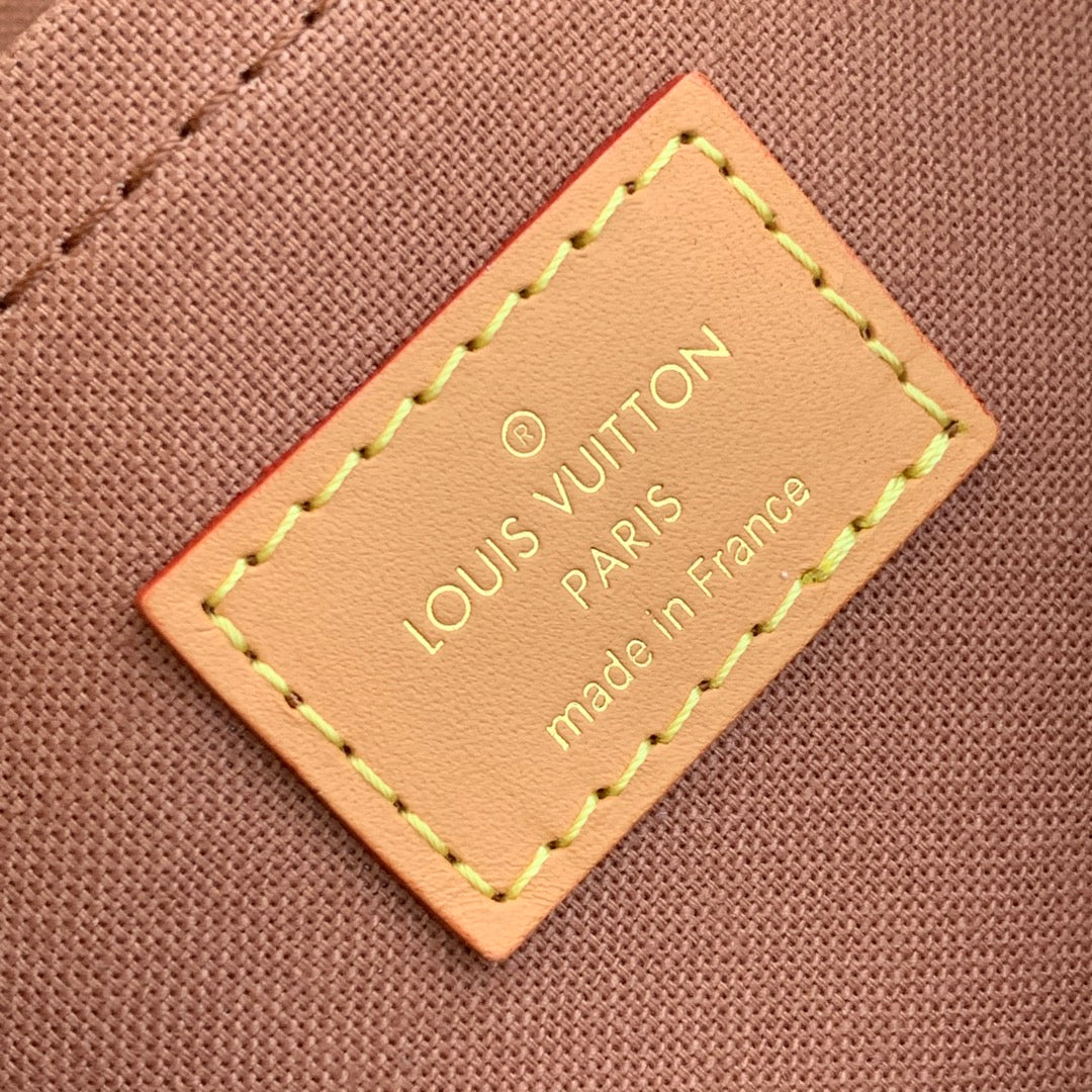 M45380老花雙肩包Marelle 中古款vintage中的變形金剛可以手提單肩斜挎雙肩超級實用多功能主要男女都適合。 值得get一隻！郵差包的鼻祖一包三種背法，可以單肩斜挎雙肩男女都適合尺寸：31 x 25 x 6 厘米#15760