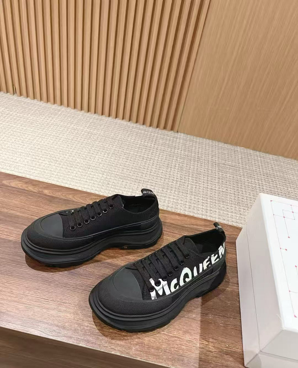 增高鞋當然穿麥昆啦