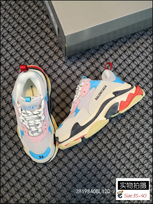 Good純原版本Balenciaga Triple S 原底八層組合巴黎世家老爹鞋原底八層組合原檔電繡同步公司字體對位不連線TPU原模亮底透氣孔厚度均勻原工藝水洗做舊效果完美公司玩家藝術家歡迎細節鑑賞！ ！ 碼數：35 36 37 38 39 40 41 42 43 44 45