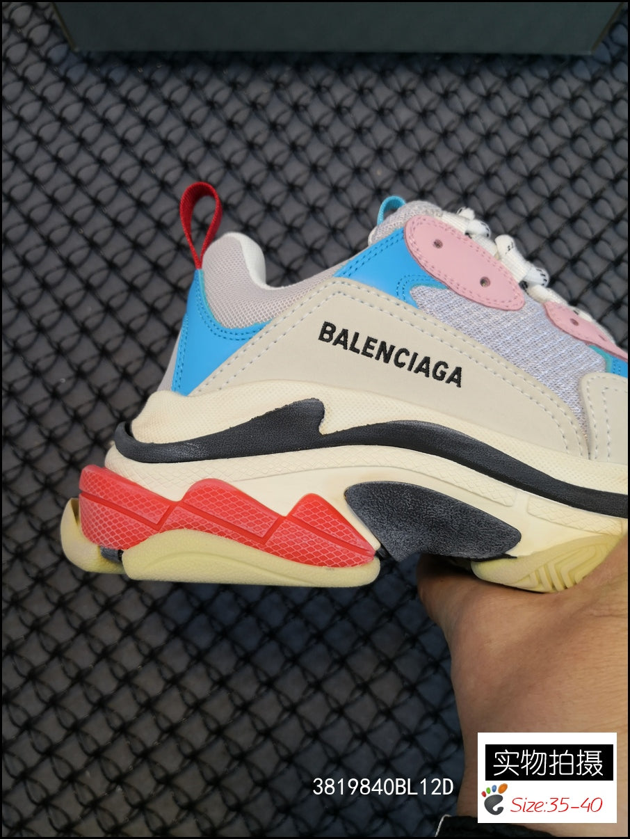 Good純原版本Balenciaga Triple S 原底八層組合巴黎世家老爹鞋原底八層組合原檔電繡同步公司字體對位不連線TPU原模亮底透氣孔厚度均勻原工藝水洗做舊效果完美公司玩家藝術家歡迎細節鑑賞！ ！ 碼數：35 36 37 38 39 40 41 42 43 44 45