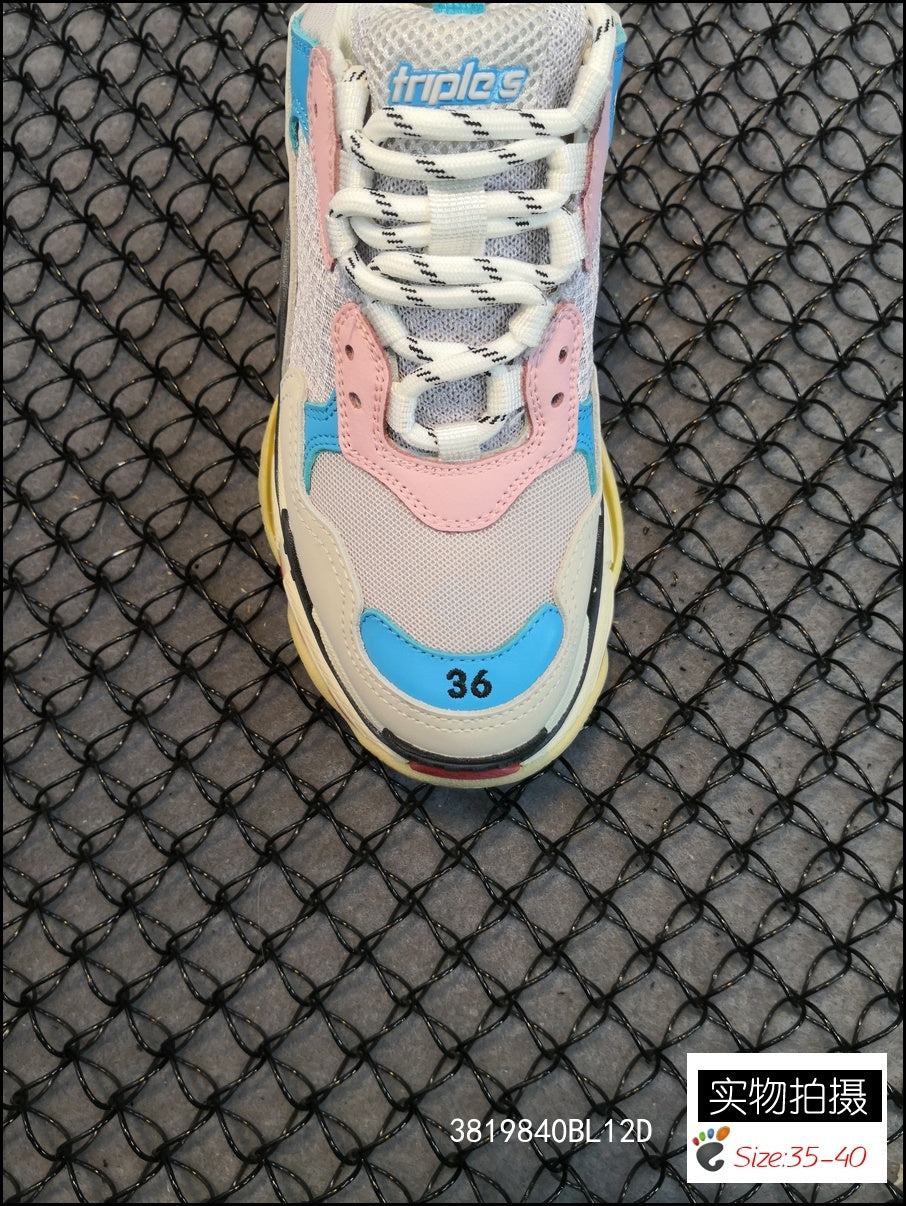 Good純原版本Balenciaga Triple S 原底八層組合巴黎世家老爹鞋原底八層組合原檔電繡同步公司字體對位不連線TPU原模亮底透氣孔厚度均勻原工藝水洗做舊效果完美公司玩家藝術家歡迎細節鑑賞！ ！ 碼數：35 36 37 38 39 40 41 42 43 44 45