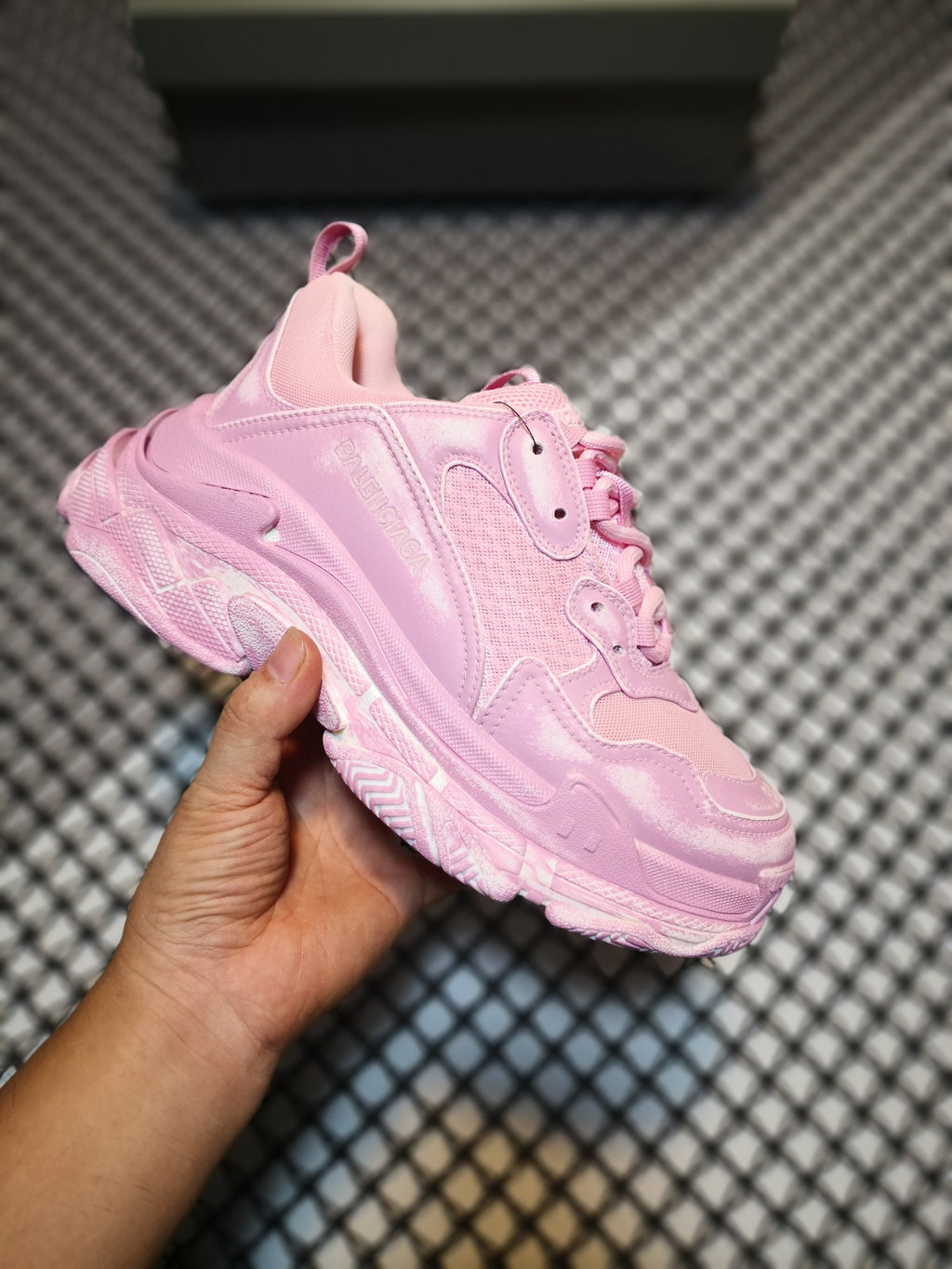 Good純原版本Balenciaga Triple S 原底八層組合巴黎世家老爹鞋原底八層組合原檔電繡同步公司字體對位不連線TPU原模亮底透氣孔厚度均勻原工藝水洗做舊效果完美公司玩家藝術家歡迎細節鑑賞！ ！ 碼數：35 36 37 38 39 40 41 42
