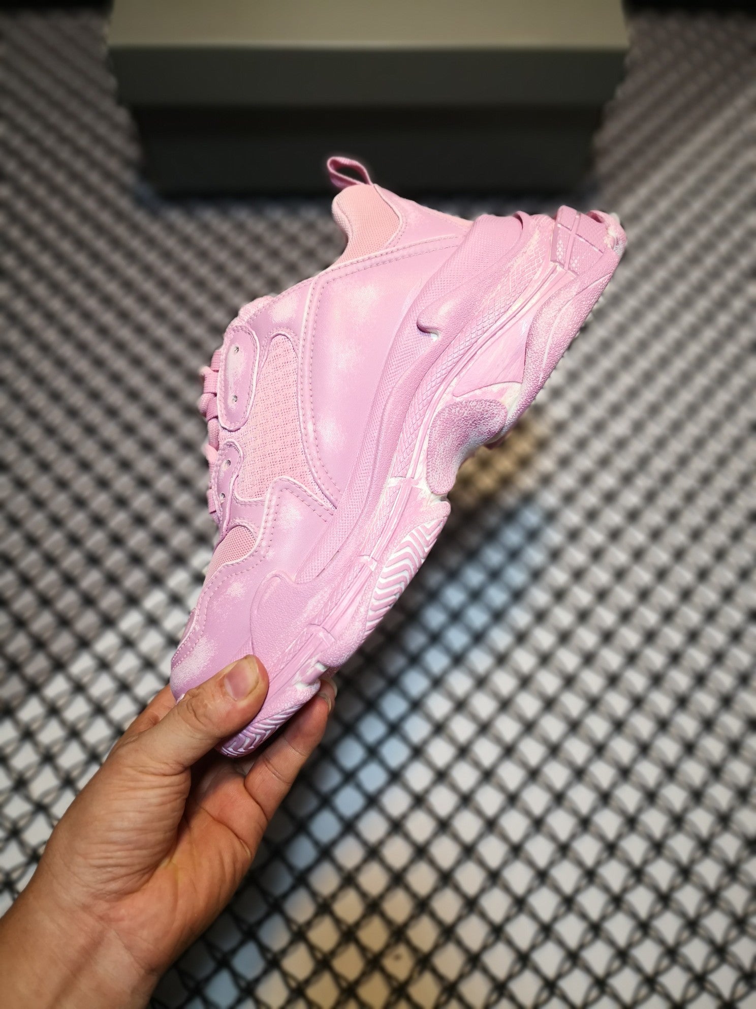 Good純原版本Balenciaga Triple S 原底八層組合巴黎世家老爹鞋原底八層組合原檔電繡同步公司字體對位不連線TPU原模亮底透氣孔厚度均勻原工藝水洗做舊效果完美公司玩家藝術家歡迎細節鑑賞！ ！ 碼數：35 36 37 38 39 40 41 42