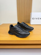 【GIVENCHY】紀梵希💰 -高端品質原單·休閒運動鞋-鞋面；🔝反絨小牛皮、納帕小牛皮車縫線、鞋舌.空壓品牌logo、後跟.注塑品牌logo -內裡：水染牛皮-大底：超輕抽氣：39-44（38，45，可訂做)·GVC0137