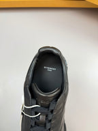 【GIVENCHY】紀梵希💰 -高端品質原單·休閒運動鞋-鞋面；🔝反絨小牛皮、納帕小牛皮車縫線、鞋舌.空壓品牌logo、後跟.注塑品牌logo -內裡：水染牛皮-大底：超輕抽氣：39-44（38，45，可訂做)·GVC0137