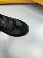 【GIVENCHY】紀梵希💰 -高端品質原單·休閒運動板鞋-鞋面：🔝反絨小牛皮、品牌圖騰布匹、鞋身絲網印刷品牌logo、鞋舌車縫品牌布標、後跟空壓品牌圖騰-內裡：水染牛皮-大底：原版TPR.版本； ：39-44(38.45.46.可訂做)·GVC0148