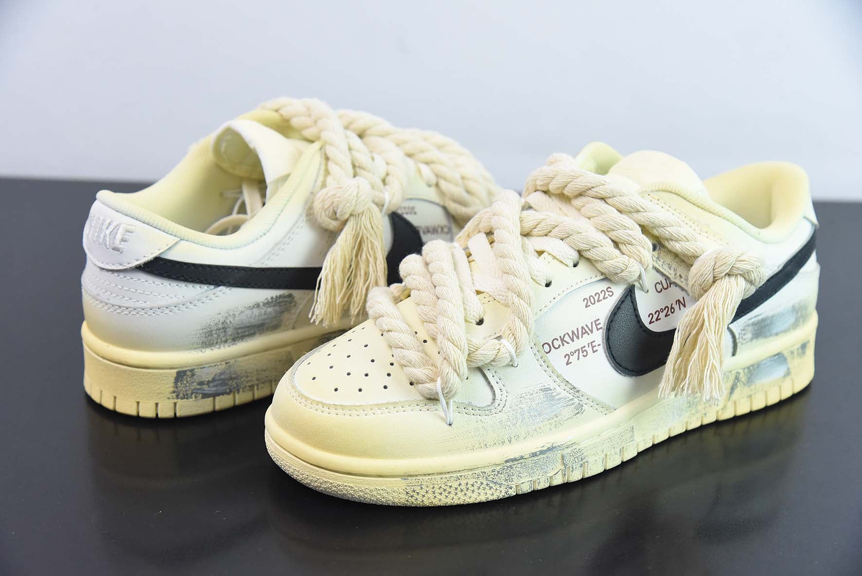DSSF90649358 Nike Dunk Low"WhiteSail' 熱浪製造氧化做舊麻繩綁帶浸染沙漠低筒板鞋女款米白色尺碼：35.5-47.5 貨號：DD1503-121