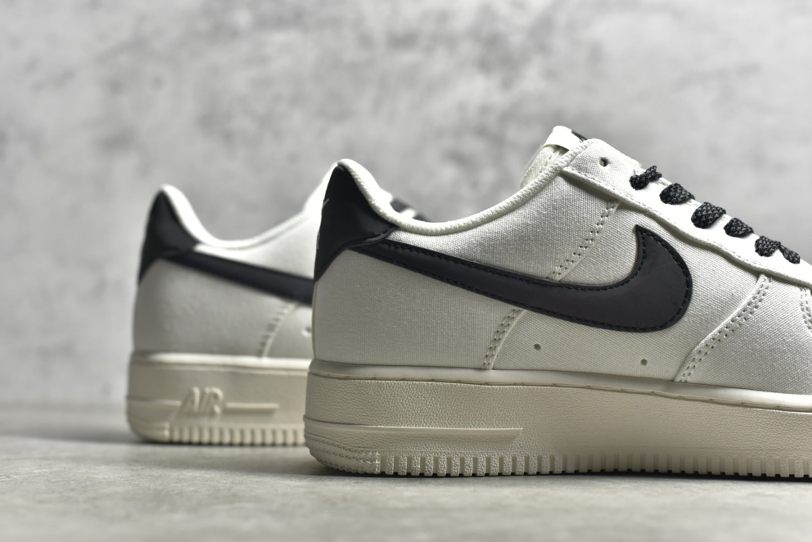 # 公司等級NK Air Force 1 '07 變色龍布面空軍一號低筒休閒板鞋3M反光進口牛筋布原楦頭原紙板純正空軍版型全掌內置全掌氣墊原盒配件原廠中底鋼印拉幫完美貨號：315122-104 SIZE：36 36.5 385 383 383 38383 3. 42 42.5 43 44 45