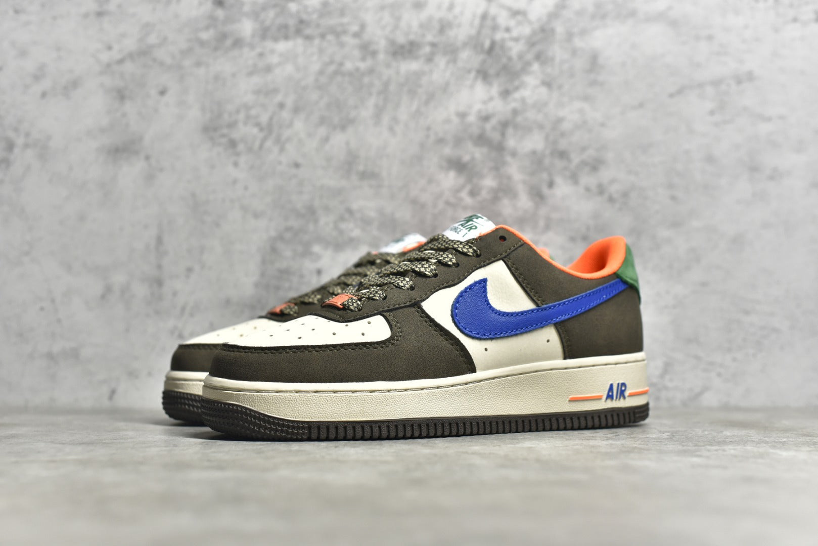 # 公司級NK Air Force 1 空軍一號深棕藍官方同步原廠中底鋼印、拉幫完美官方貨號：DH7568-001 SIZE：36 36.5 375 36.5 385 36.5 385 36.5 37.5 38385 38385 453 36. 42.5 43 44 44.5 45