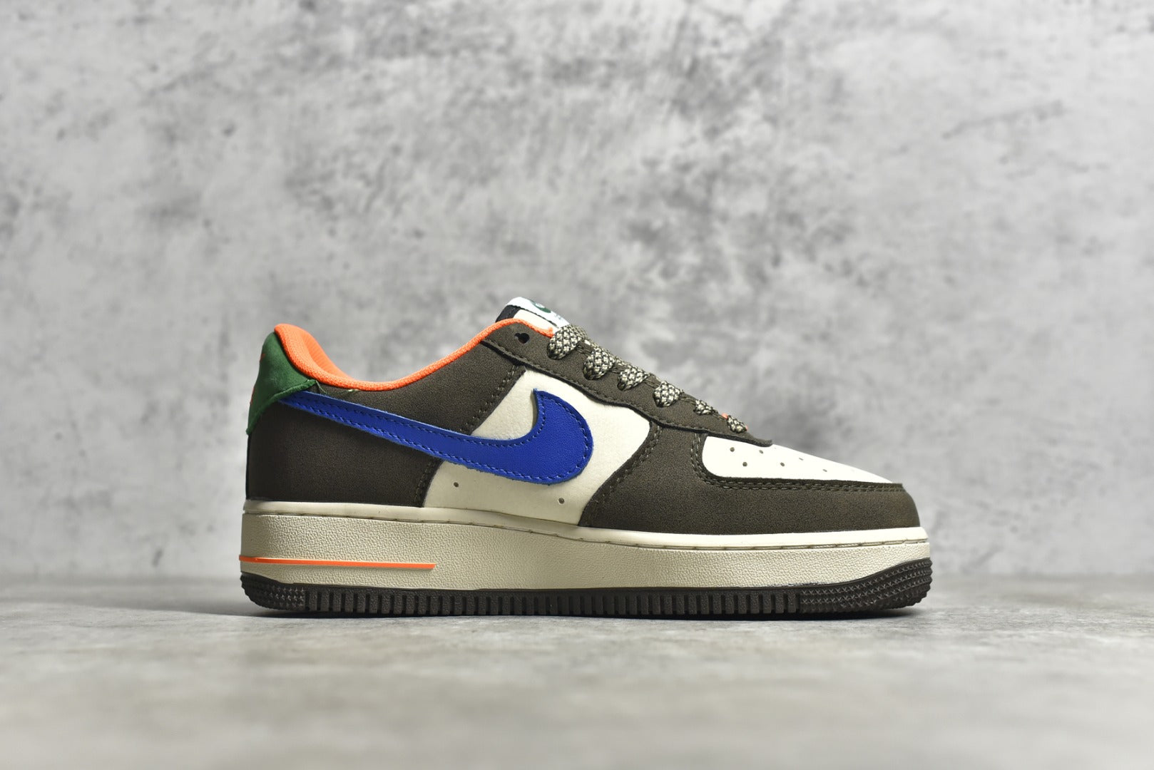 # 公司級NK Air Force 1 空軍一號深棕藍官方同步原廠中底鋼印、拉幫完美官方貨號：DH7568-001 SIZE：36 36.5 375 36.5 385 36.5 385 36.5 37.5 38385 38385 453 36. 42.5 43 44 44.5 45