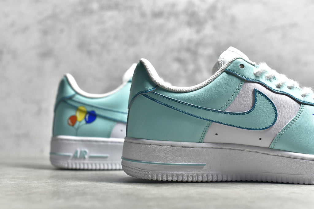 # 公司级别 官方爆款定制 二次元主题 NK Air Force 1 Low’07 马戏团配色 空军一号低帮休闲板鞋 定制皮料 原厂3D打印 定制鞋盒 原楦原纸板 纯正空军版型 内置全掌气垫 货号：CW2288-111 Size：36 36.5 37.5 38 38.5 39 40 40.5 41 42 42.5 43 44 44.5 45