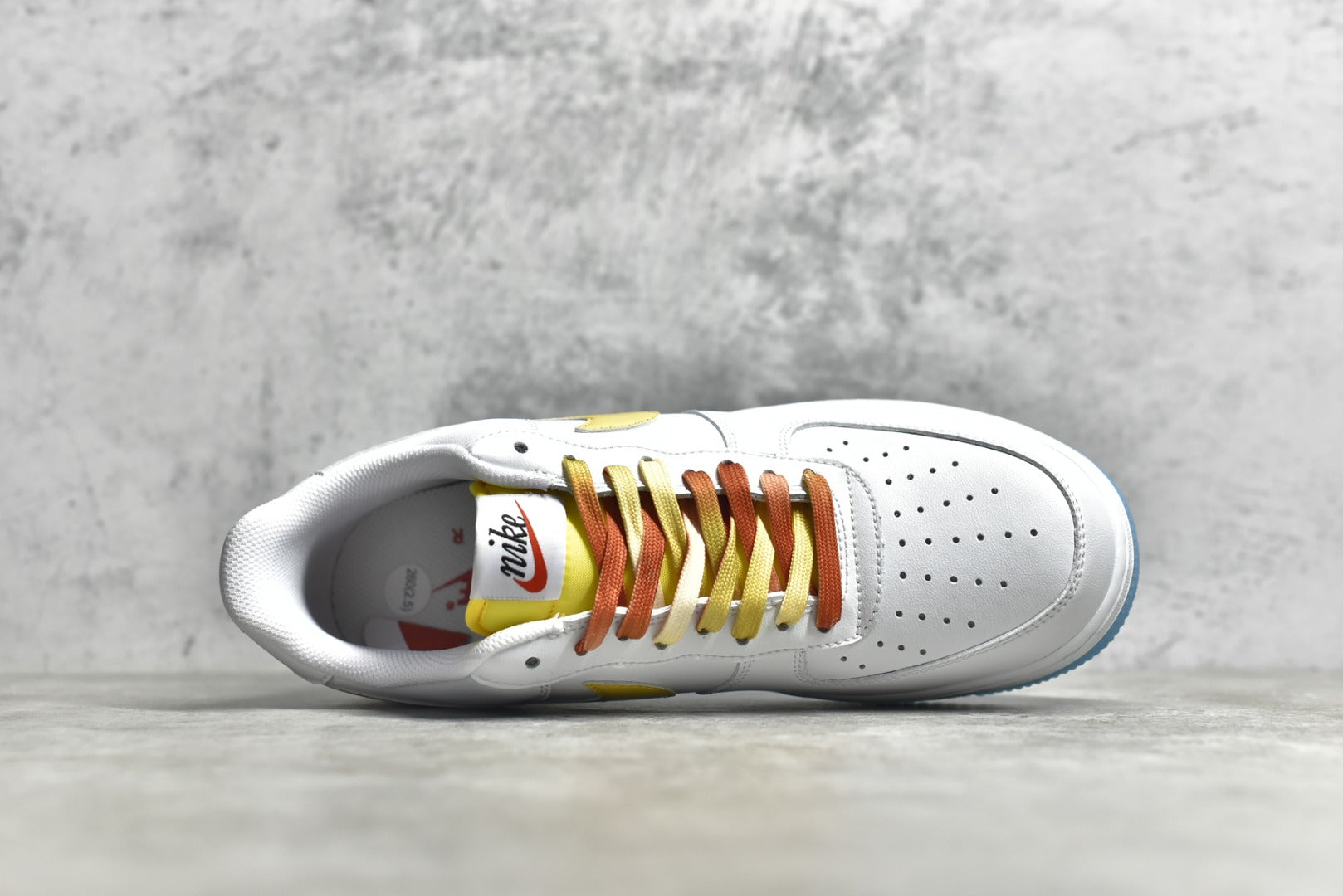 # 公司等級NK Air Force 1 Low '07 白紅黃漸變低幫空軍一號休閒板鞋原廠鞋盒訂製皮料原楦原紙板水晶大底純正版型高清潔度內置全掌氣墊貨號：NJ5696-789 Size：36 36.5 37.5 4584. 43 44 44.5 45