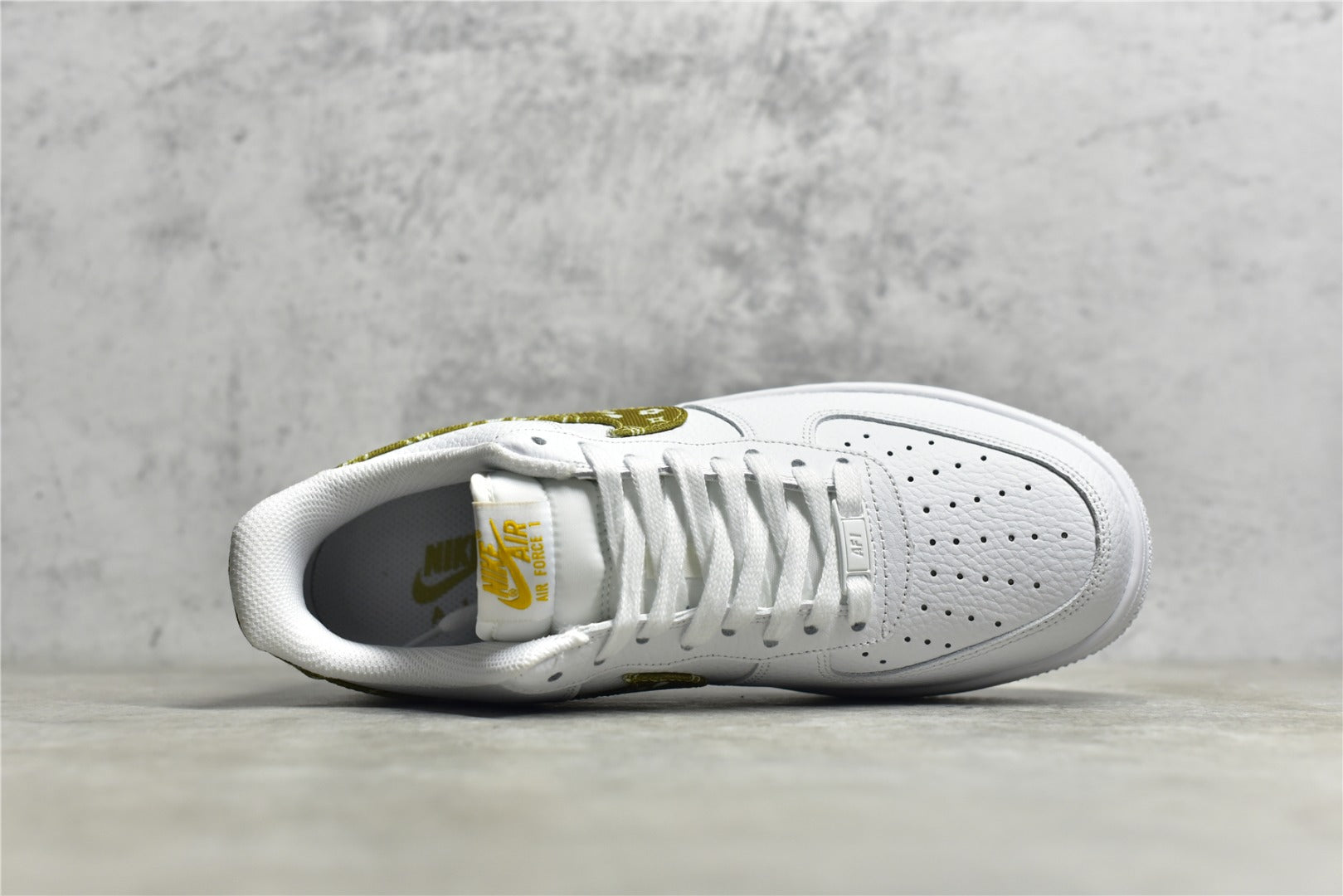 # 公司級Nk Air Force 1'07 Low 空軍一號低幫休閒板鞋DJ9942-101 尺寸：36 36.5 37.5 38 38.5 39 40 40.5 41 42 42.5 43 4454.5 44454.5 44