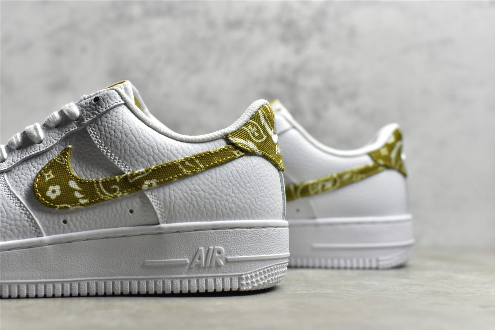 # 公司級Nk Air Force 1'07 Low 空軍一號低幫休閒板鞋DJ9942-101 尺寸：36 36.5 37.5 38 38.5 39 40 40.5 41 42 42.5 43 4454.5 44454.5 44