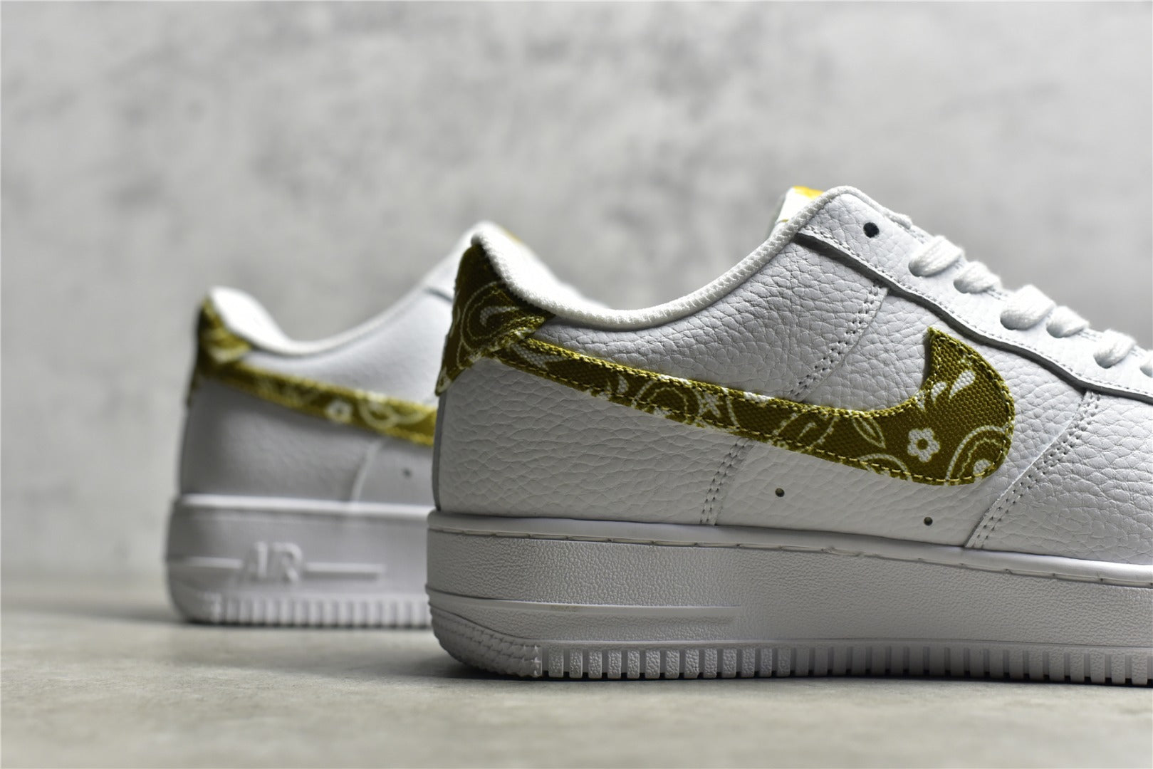 # 公司級Nk Air Force 1'07 Low 空軍一號低幫休閒板鞋DJ9942-101 尺寸：36 36.5 37.5 38 38.5 39 40 40.5 41 42 42.5 43 4454.5 44454.5 44