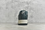 # 公司等級NK Air Force 1 Low '07 米墨綠滿天星配色空軍一號低筒休閒板鞋原廠訂製皮料定製鞋盒原楦原紙板純正版型高清潔度內置全掌氣墊（附贈鞋帶一副）貨號：LU6965-756 Size：36 36.5 37.536.5 37.5 383 4536. 42.5 43 44 44.5 45