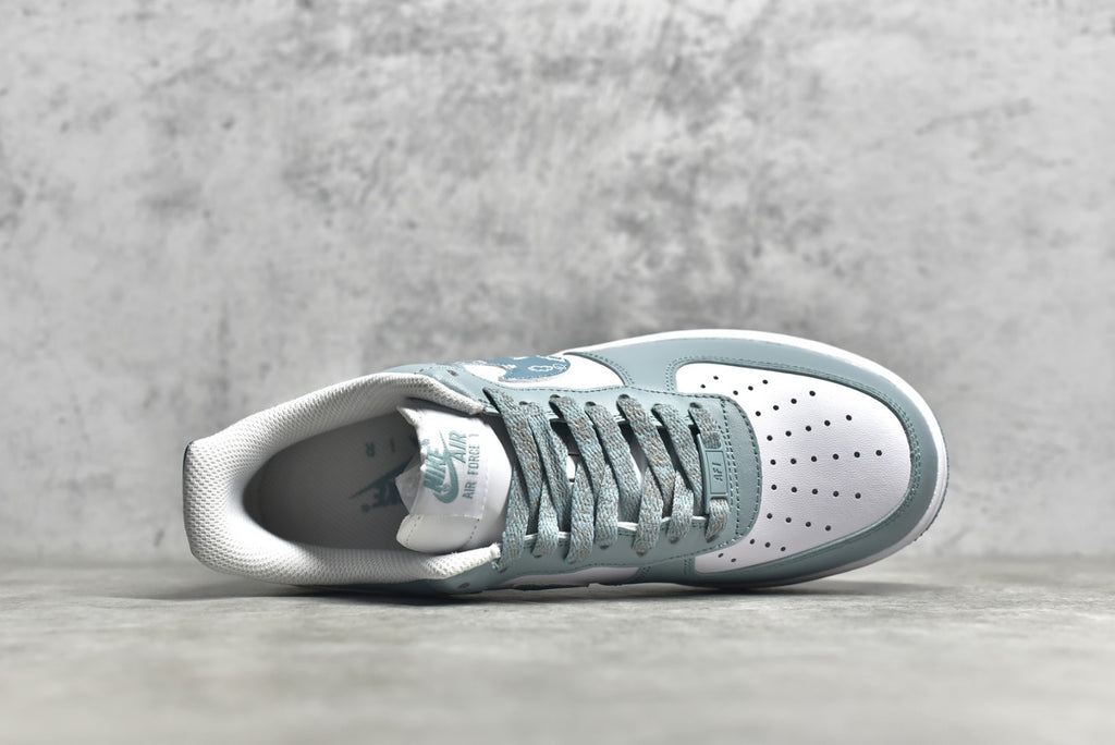 # 公司等級NK Air Force 1 Low '07 白藍色腰果花配色空軍一號低筒休閒板鞋原廠訂製皮料訂製腰果花鞋盒原楦原紙板純正版型正品NFC感應晶片高清潔度內建全掌氣墊貨號：XM9612-092 Size：36 36.5 38385 383. 42 42.5 43 44 44.5 45