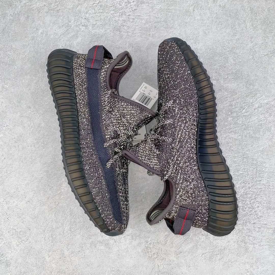 純原版Yeezy Boost 350 V2 黑滿天星貨號：FU9007全套原楦原紙版原鞋開模完美打造採用辰元飛織魚絲網原廠面非進口機台大底原廠半透明RB巴斯夫滿釘大底原廠東莞百宏3M反光鞋帶質感一致原廠鑫成新粉原鞋墊LOGO膠漿印花鈦金針與高士馬克線針車精工打造一切遵循原廠指令單採購同源原材採購全套原廠進口材料原紙版原楦頭一切同源公司大幾率過驗混賣無壓力