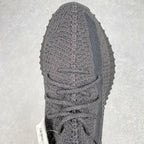 純原版Yeezy Boost 350 V2 黑滿天星貨號：FU9007全套原楦原紙版原鞋開模完美打造採用辰元飛織魚絲網原廠面非進口機台大底原廠半透明RB巴斯夫滿釘大底原廠東莞百宏3M反光鞋帶質感一致原廠鑫成新粉原鞋墊LOGO膠漿印花鈦金針與高士馬克線針車精工打造一切遵循原廠指令單採購同源原材採購全套原廠進口材料原紙版原楦頭一切同源公司大幾率過驗混賣無壓力
