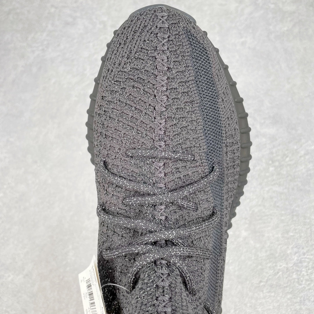 純原版Yeezy Boost 350 V2 黑滿天星貨號：FU9007全套原楦原紙版原鞋開模完美打造採用辰元飛織魚絲網原廠面非進口機台大底原廠半透明RB巴斯夫滿釘大底原廠東莞百宏3M反光鞋帶質感一致原廠鑫成新粉原鞋墊LOGO膠漿印花鈦金針與高士馬克線針車精工打造一切遵循原廠指令單採購同源原材採購全套原廠進口材料原紙版原楦頭一切同源公司大幾率過驗混賣無壓力