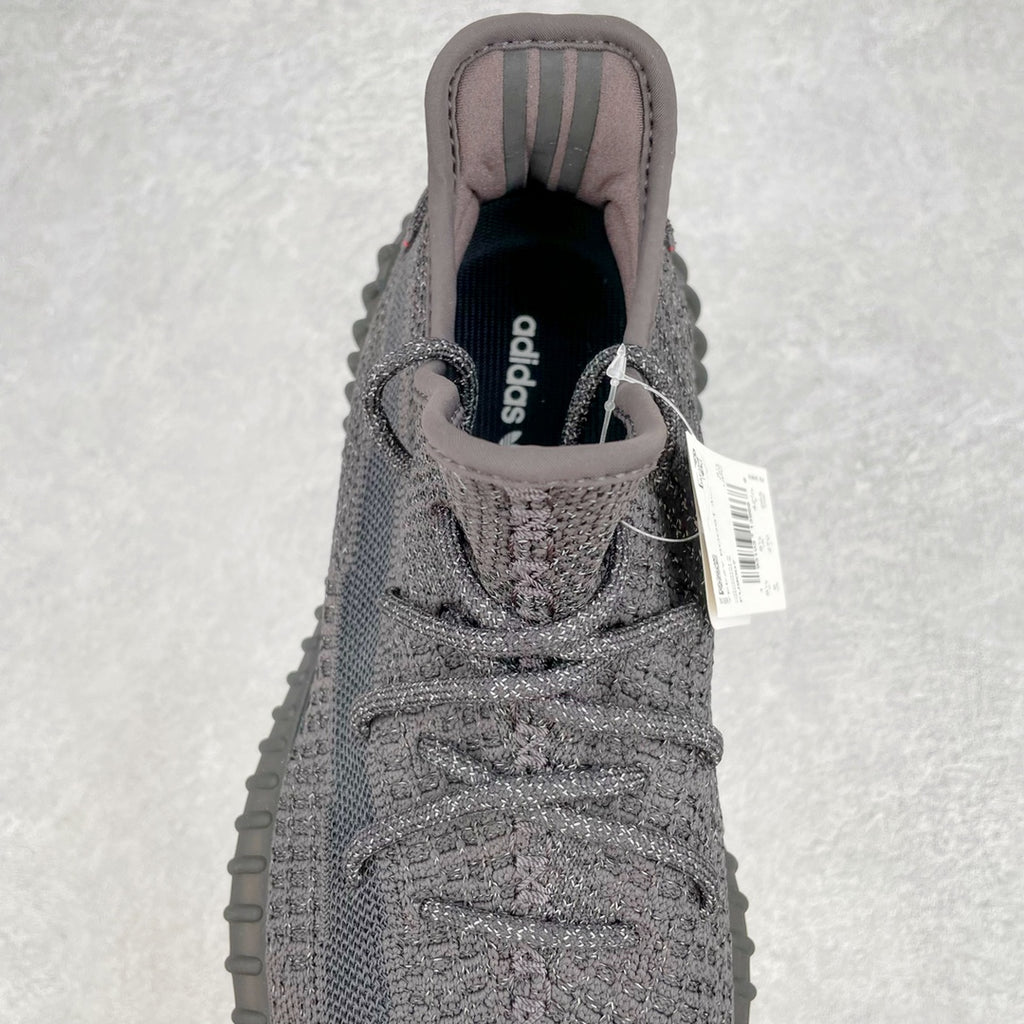 純原版Yeezy Boost 350 V2 黑滿天星貨號：FU9007全套原楦原紙版原鞋開模完美打造採用辰元飛織魚絲網原廠面非進口機台大底原廠半透明RB巴斯夫滿釘大底原廠東莞百宏3M反光鞋帶質感一致原廠鑫成新粉原鞋墊LOGO膠漿印花鈦金針與高士馬克線針車精工打造一切遵循原廠指令單採購同源原材採購全套原廠進口材料原紙版原楦頭一切同源公司大幾率過驗混賣無壓力