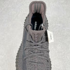 純原版Yeezy Boost 350 V2 黑滿天星貨號：FU9007全套原楦原紙版原鞋開模完美打造採用辰元飛織魚絲網原廠面非進口機台大底原廠半透明RB巴斯夫滿釘大底原廠東莞百宏3M反光鞋帶質感一致原廠鑫成新粉原鞋墊LOGO膠漿印花鈦金針與高士馬克線針車精工打造一切遵循原廠指令單採購同源原材採購全套原廠進口材料原紙版原楦頭一切同源公司大幾率過驗混賣無壓力