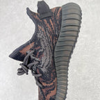 ＃純原Yeezy Boost 350 V2 黑色暴龍獸GW3774全套原楦原紙版原鞋開模完美打造採用辰元飛織魚絲網原廠面非進口機台大底原廠半透明RB巴斯夫滿釘大底原廠東莞百宏3M反光鞋帶質感一致原廠鑫成新粉原鞋墊LOGO膠漿印花鈦金針與高士馬克線針車精工打造一切遵循原廠指令單採購同源原材採購全套原廠進口材料原紙版原楦頭一切同源公司貨大幾率過驗混賣無壓力