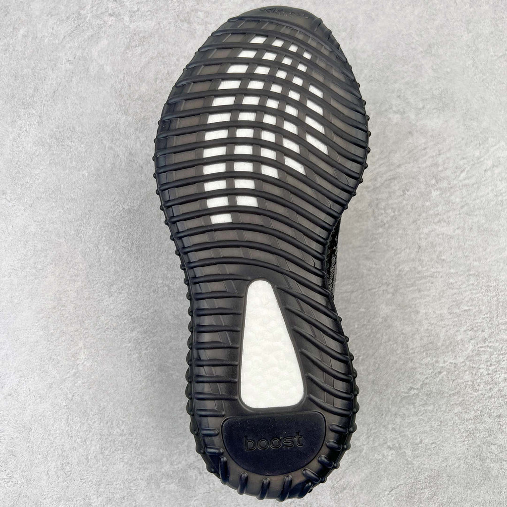 ＃純原Yeezy Boost 350 V2 黑色暴龍獸GW3774全套原楦原紙版原鞋開模完美打造採用辰元飛織魚絲網原廠面非進口機台大底原廠半透明RB巴斯夫滿釘大底原廠東莞百宏3M反光鞋帶質感一致原廠鑫成新粉原鞋墊LOGO膠漿印花鈦金針與高士馬克線針車精工打造一切遵循原廠指令單採購同源原材採購全套原廠進口材料原紙版原楦頭一切同源公司貨大幾率過驗混賣無壓力
