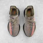 ＃純原Yeezy Boost 350 V2 火山灰GW0089全套原楦原紙版原鞋開模完美打造採用辰元飛織魚絲網原廠面非進口機台大底原廠半透明RB巴斯夫滿釘大底原廠東莞百宏3M反光鞋帶質感一致原廠鑫成新粉原鞋墊LOGO膠漿印花鈦金針與高士馬克線針車精工打造一切遵循原廠指令單採購同源原材採購全套原廠進口材料原紙版原楦頭一切同源公司貨大幾率過驗混賣無壓力‼