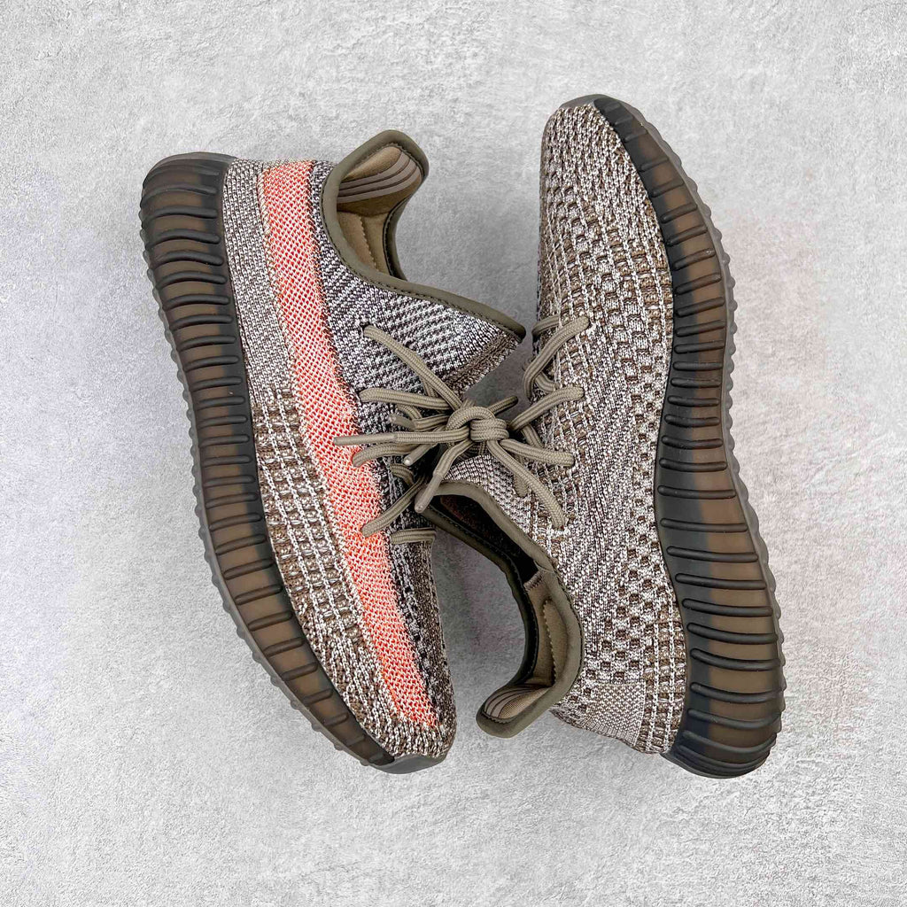 ＃純原Yeezy Boost 350 V2 火山灰GW0089全套原楦原紙版原鞋開模完美打造採用辰元飛織魚絲網原廠面非進口機台大底原廠半透明RB巴斯夫滿釘大底原廠東莞百宏3M反光鞋帶質感一致原廠鑫成新粉原鞋墊LOGO膠漿印花鈦金針與高士馬克線針車精工打造一切遵循原廠指令單採購同源原材採購全套原廠進口材料原紙版原楦頭一切同源公司貨大幾率過驗混賣無壓力‼