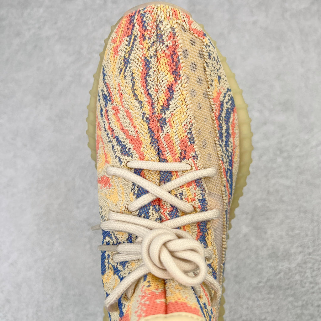 純原Yeezy Boost 350 V2 黃色暴龍獸GW3773全套原楦原紙版原鞋開模完美打造採用辰元飛織魚絲網原廠面非進口機台大底原廠半透明RB巴斯夫滿釘大底原廠東莞百宏3M反光鞋帶質感一致原廠鑫成新粉原鞋墊LOGO膠漿印花鈦金針與高士馬克線針車精工打造一切遵循原廠指令單採購同源原材採購全套原廠進口材料原紙版原楦頭一切同源公司貨大幾率過驗混賣無壓力‼