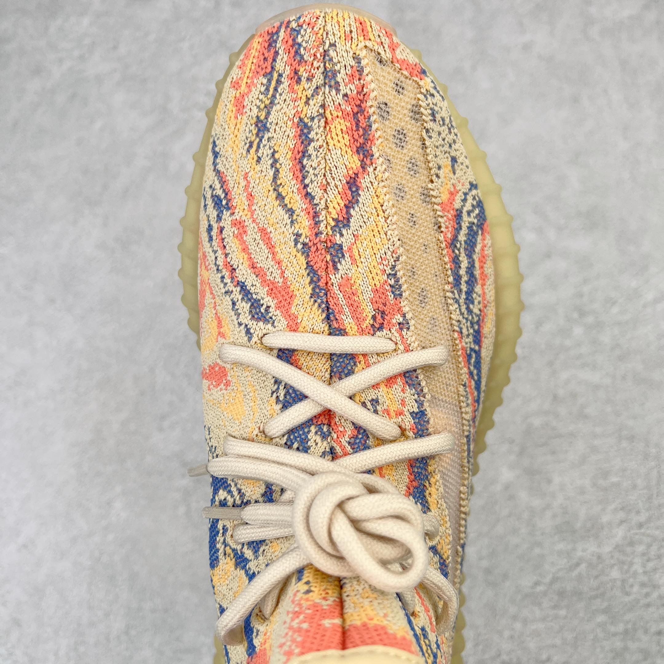 純原Yeezy Boost 350 V2 黃色暴龍獸GW3773全套原楦原紙版原鞋開模完美打造採用辰元飛織魚絲網原廠面非進口機台大底原廠半透明RB巴斯夫滿釘大底原廠東莞百宏3M反光鞋帶質感一致原廠鑫成新粉原鞋墊LOGO膠漿印花鈦金針與高士馬克線針車精工打造一切遵循原廠指令單採購同源原材採購全套原廠進口材料原紙版原楦頭一切同源公司貨大幾率過驗混賣無壓力‼