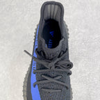 ＃ Yeezy Boost 350 V2"Dazzling Blue" 黑藍GY7164全套原楦原紙版原鞋開模完美打造採用辰元飛織魚絲網原廠面非進口機台大底原廠半透明RB巴斯夫滿釘大底原廠東莞百宏3M反光鞋帶質感一致原廠鑫成新粉原鞋墊LOGO膠漿印花鈦金針與高士馬克線針車精工打造一切遵循原廠指令單採購同源原材採購全套原廠進口材料原紙版原楦頭一切同源公司貨大幾率過驗混賣無壓力‼