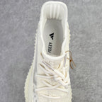純原版Yeezy Boost 350 V2"Pure Oat" 純白鏤空HQ6316全套原楦原紙版原鞋開模完美打造採用辰元飛織魚絲網原廠面非進口機台大底原廠半透明RB巴斯夫滿釘大底原廠東莞百宏3M反光鞋帶質感一致原廠鑫成新粉原鞋墊LOGO膠漿印花鈦金針與高士馬克線針車精工打造一切遵循原廠指令單採購同源原材採購全套原廠進口材料原紙版原楦頭一切同源公司大幾率過驗混賣無壓力‼ ️