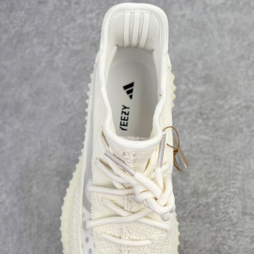 純原版Yeezy Boost 350 V2"Pure Oat" 純白鏤空HQ6316全套原楦原紙版原鞋開模完美打造採用辰元飛織魚絲網原廠面非進口機台大底原廠半透明RB巴斯夫滿釘大底原廠東莞百宏3M反光鞋帶質感一致原廠鑫成新粉原鞋墊LOGO膠漿印花鈦金針與高士馬克線針車精工打造一切遵循原廠指令單採購同源原材採購全套原廠進口材料原紙版原楦頭一切同源公司大幾率過驗混賣無壓力‼ ️