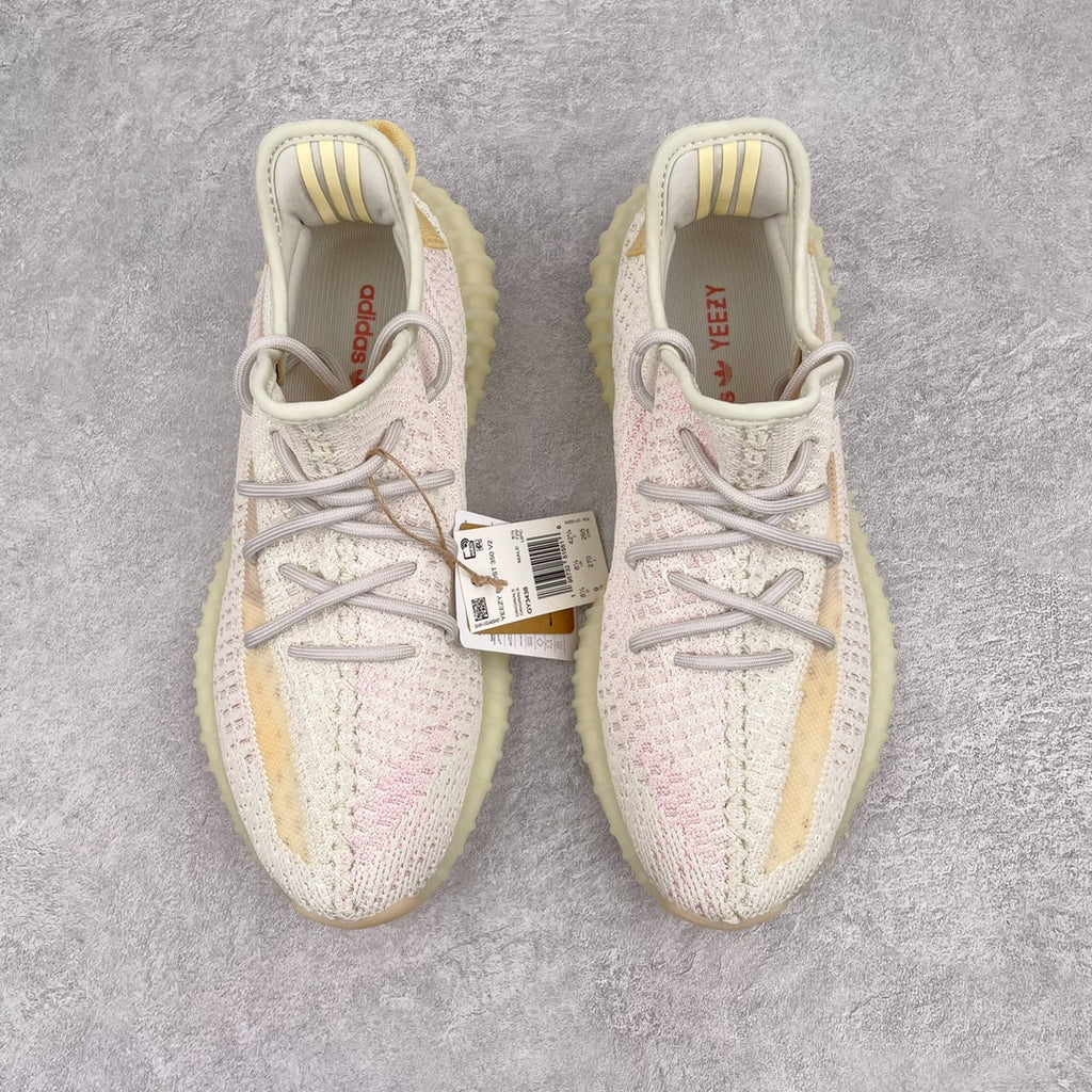 純原版本Yeezy Boost 350 V2 溫變貨號：GY3438全套原楦原紙版原鞋開模完美打造採用辰元飛織魚絲網原廠面非進口機台大底原廠半透明RB巴斯夫滿釘大底原廠東莞百宏3M反光鞋帶質感一致原廠鑫成新粉原鞋墊LOGO膠漿印花鈦金針與高士馬克線針車精工打造一切遵循原廠指令單採購同源原材採購全套原廠進口材料原紙版原楦頭一切同源公司大幾率過驗混賣無壓力