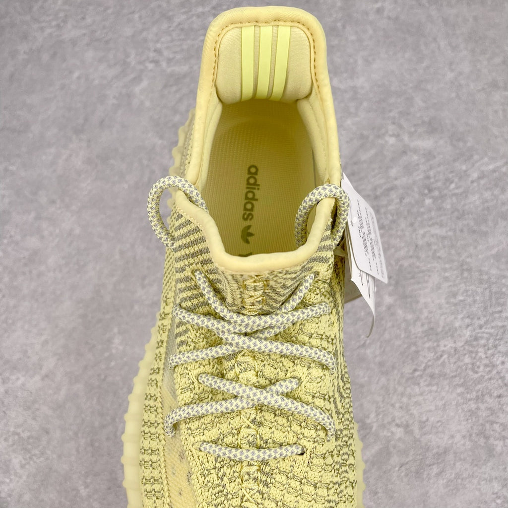純原版Yeezy Boost 350 V2 丁黃滿天星貨號：FV3255全套原楦原紙版原鞋開模完美打造採用辰元飛織魚絲網原廠面非進口機台大底原廠半透明RB巴斯夫滿釘大底原廠東莞百宏3M反光鞋帶質感一致原廠鑫成新粉原鞋墊LOGO膠漿印花鈦金針與高士馬克線針車精工打造一切遵循原廠指令單採購同源原材採購全套原廠進口材料原紙版原楦頭一切同源公司大幾率過驗混賣無壓力‼ ️