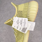純原版Yeezy Boost 350 V2 丁黃滿天星貨號：FV3255全套原楦原紙版原鞋開模完美打造採用辰元飛織魚絲網原廠面非進口機台大底原廠半透明RB巴斯夫滿釘大底原廠東莞百宏3M反光鞋帶質感一致原廠鑫成新粉原鞋墊LOGO膠漿印花鈦金針與高士馬克線針車精工打造一切遵循原廠指令單採購同源原材採購全套原廠進口材料原紙版原楦頭一切同源公司大幾率過驗混賣無壓力‼ ️
