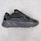 Yeezy Boost Runner 700V2系列 原楦原纸板开发 完美低趴原鞋韵味 市场同价位区间 性价比绝无第二家 正确头层牛巴革材质  原厂3D档案数据 原厂纸板 头层皮料 细节与正品对版 中底内置 Basf 科技 材质轻便 穿着软硬适中 全套纸板模具 原厂3M反光材料Size：36 36.5 37 38 38.5 39 40 40.5 41 42 42.5 43 44 44.5 45 46 47 48 编码：Qby2936080