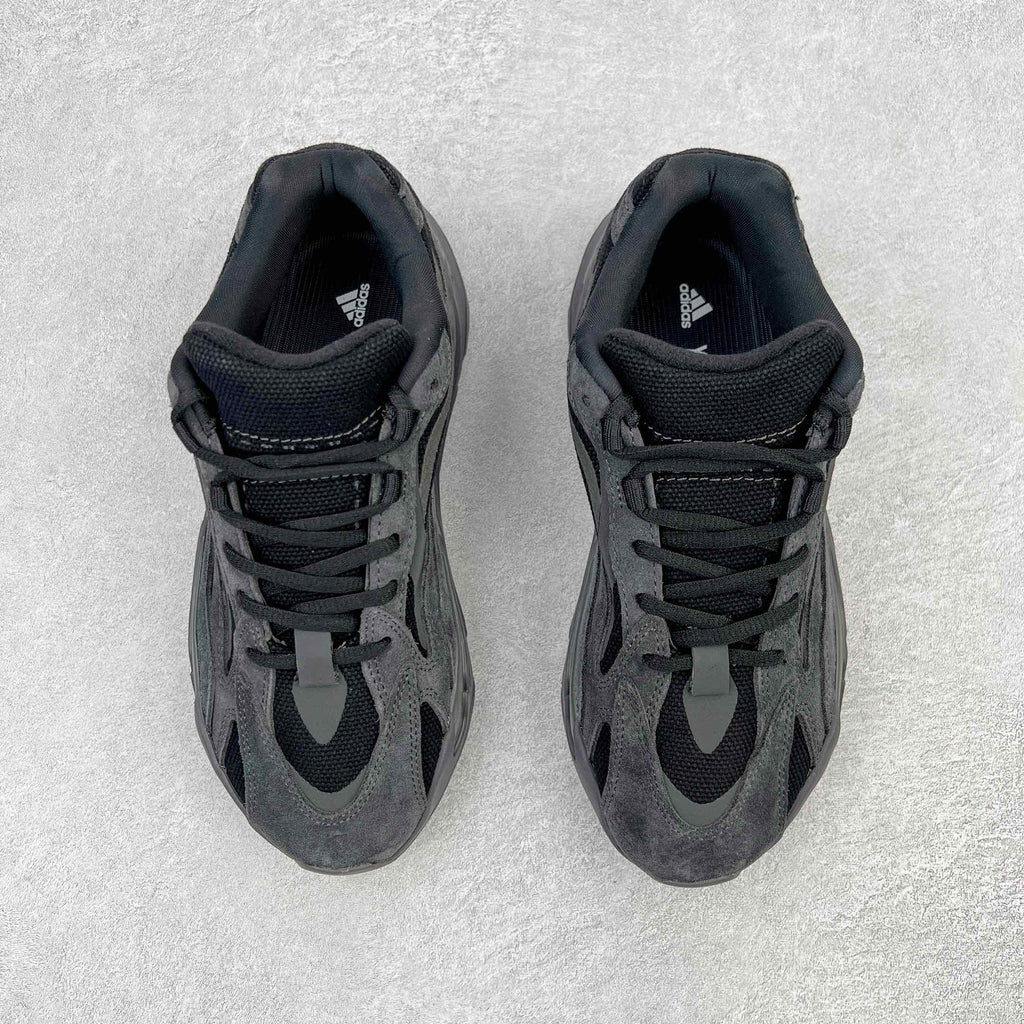 Yeezy Boost Runner 700V2系列 原楦原纸板开发 完美低趴原鞋韵味 市场同价位区间 性价比绝无第二家 正确头层牛巴革材质  原厂3D档案数据 原厂纸板 头层皮料 细节与正品对版 中底内置 Basf 科技 材质轻便 穿着软硬适中 全套纸板模具 原厂3M反光材料Size：36 36.5 37 38 38.5 39 40 40.5 41 42 42.5 43 44 44.5 45 46 47 48 编码：Qby2936080