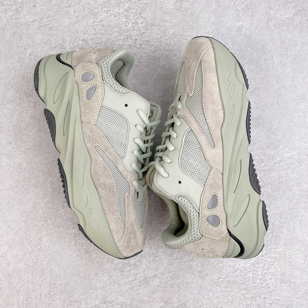＃純原Yeezy Boost Runner 700 海鹽白EG7487 原楦原紙板開發完美低趴原鞋韻味市場同價位區間性價比絕無第二家正確頭層牛巴革材質原廠3D檔案資料原廠紙板頭層皮料細節與正品對版中底壓片底料Baize363353530003300003 紙本35330333片材：36330033000033 紙本3533630330紙。 37 38 38.5 39 40 40.5 41 42 42.5 43 44 44.5 45 46 47 48 編碼：Yby3936050
